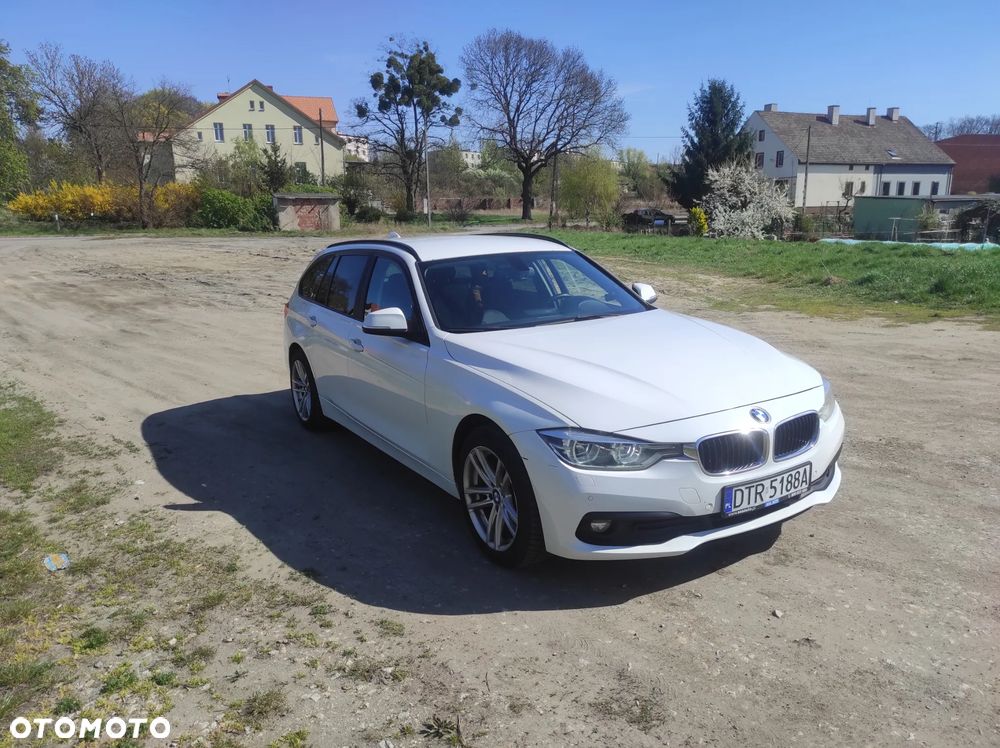 BMW Seria 3 318d - 1