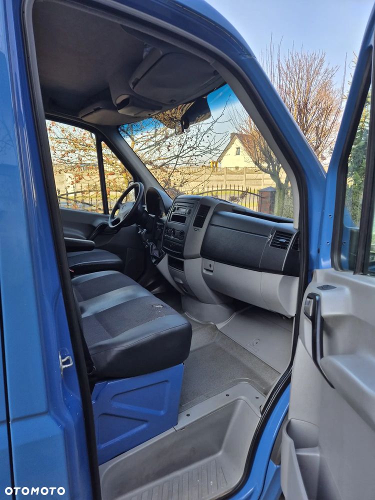Mercedes-Benz Sprinter - 16