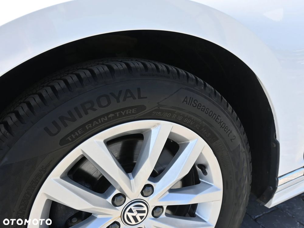 Volkswagen Passat - 10
