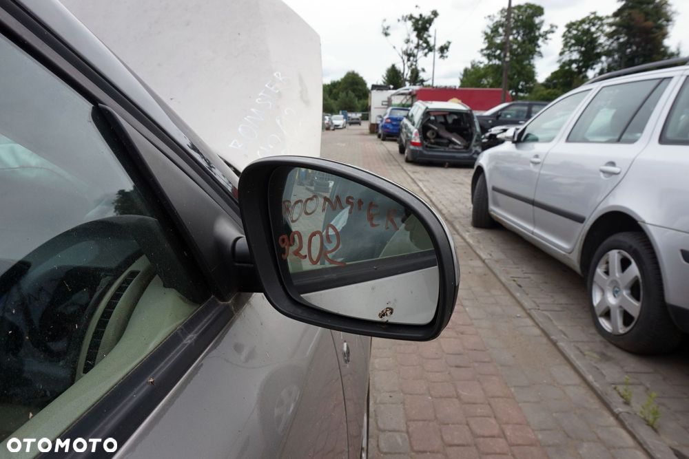 LUSTERKO ELEKTRYCZNE PRAWE ROOMSTER I 5J 9202 LF8H 5J1857508A BEŻOWY SKODA 2006-2010 - 3