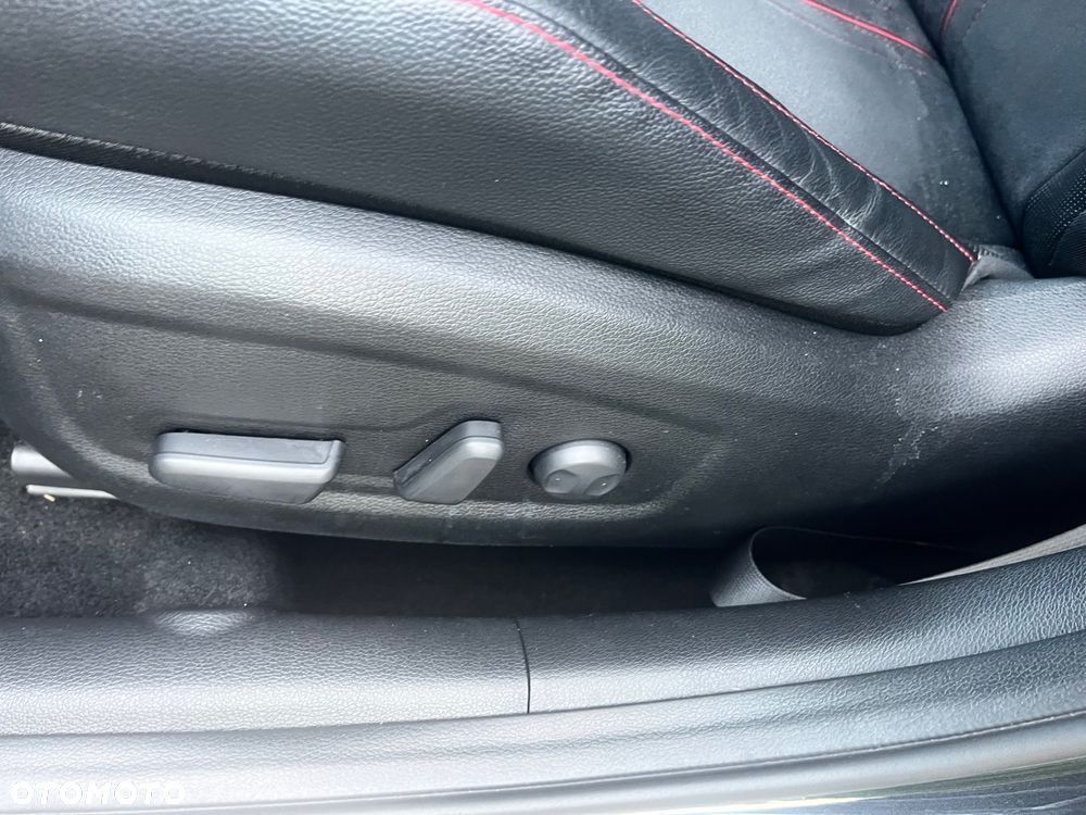 Kia ProCeed 1.6 T-GDI DCT7 OPF GT - 18