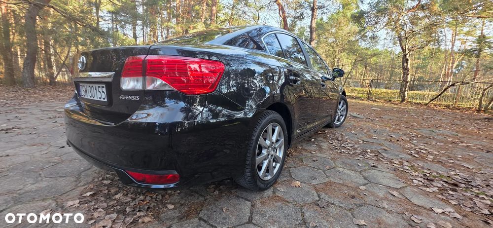 Toyota Avensis 2.0 D-4D Premium - 31