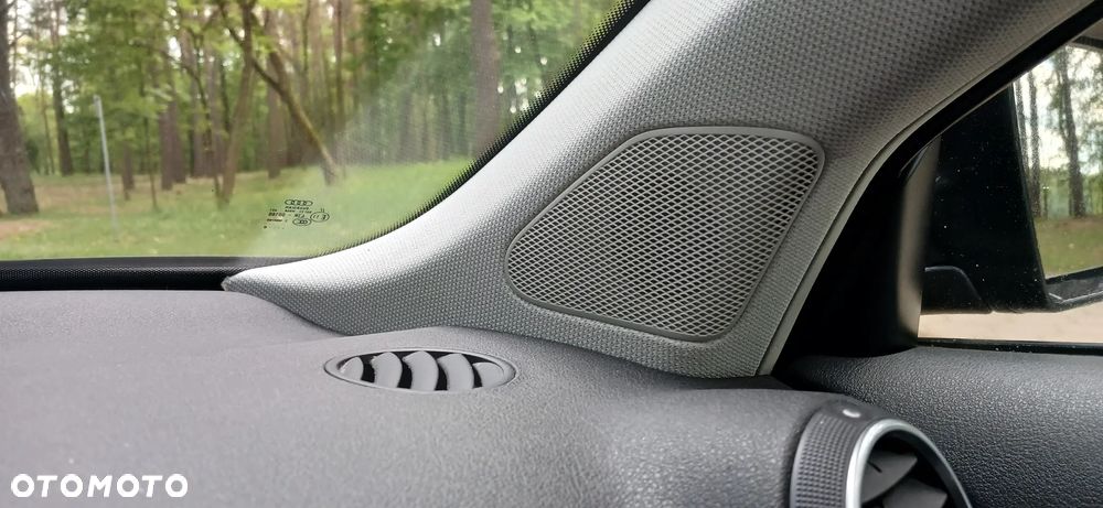 Audi A3 3-drzwiowe 1.6 Attraction - 12