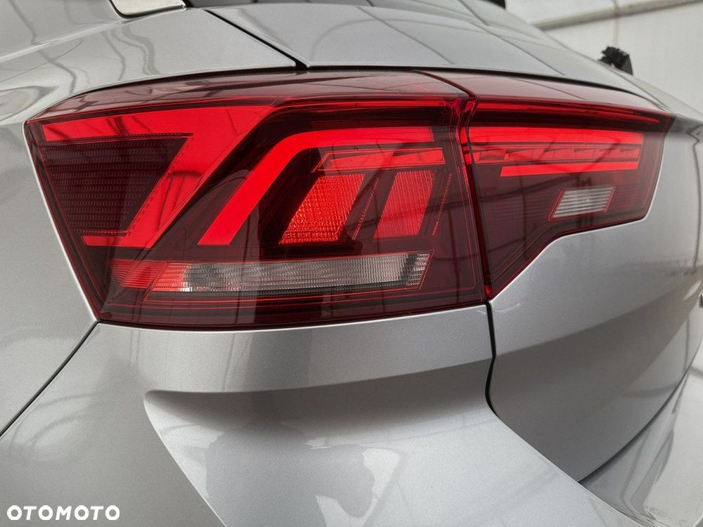 Volkswagen T-Roc - 30