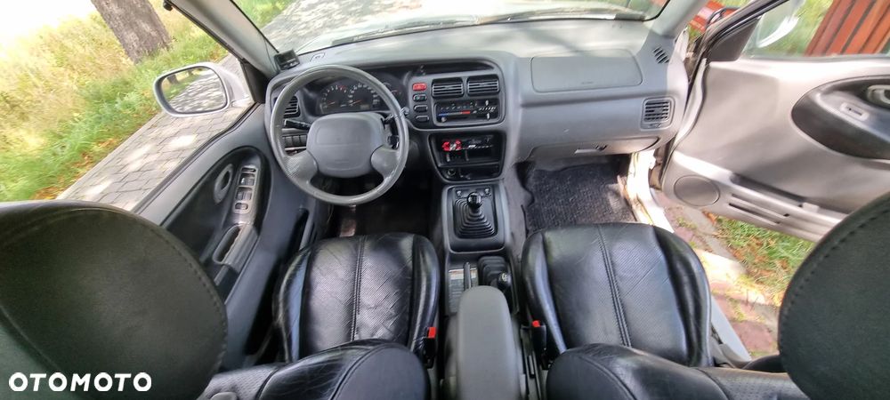 Suzuki Vitara 2.0 V6 Long - 5