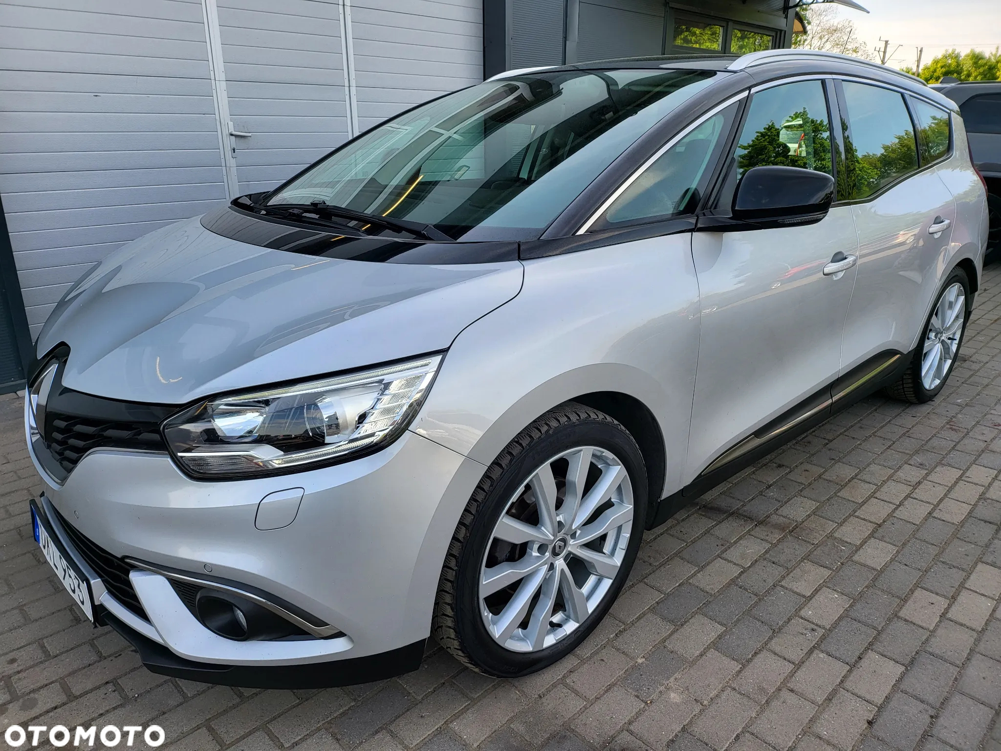 Renault Grand Scenic dCi 110 EDC LIMITED - 27