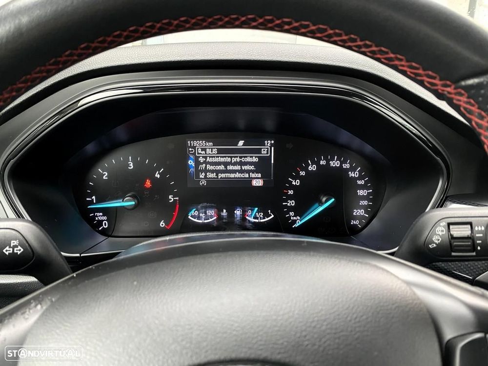 Ford Focus SW 1.5 TDCi EcoBlue ST-Line - 28