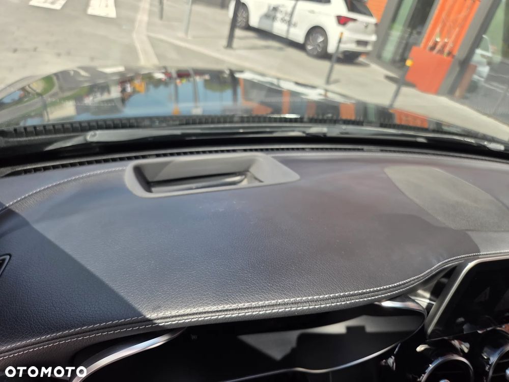 Mercedes-Benz Klasa C 220 d 4MATIC 9G-TRONIC - 28