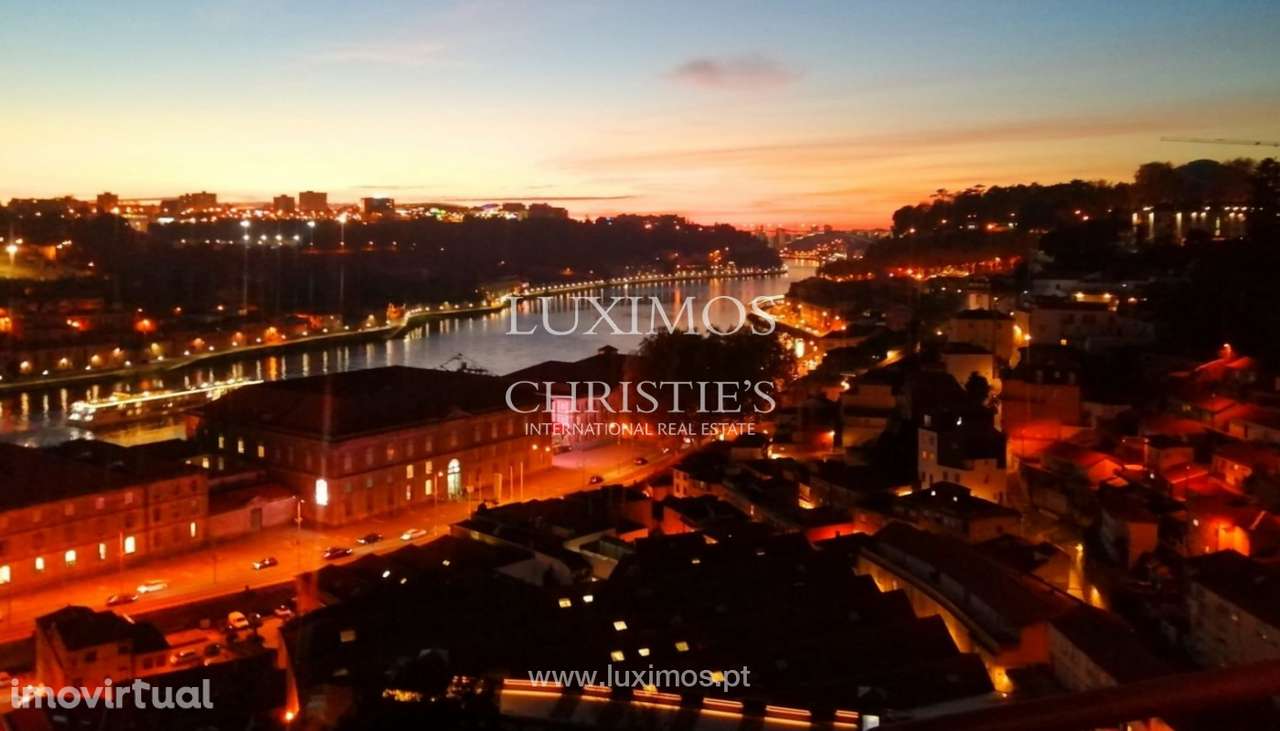 Apartamento T3 Duplex nas Virtudes com vistas de rio à venda no Porto - Grande imagem: 2/25