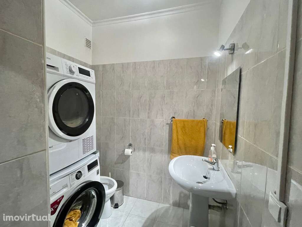 Apartamento T3 com lugar de garagem em zona de Eiras - Grande imagem: 3/11