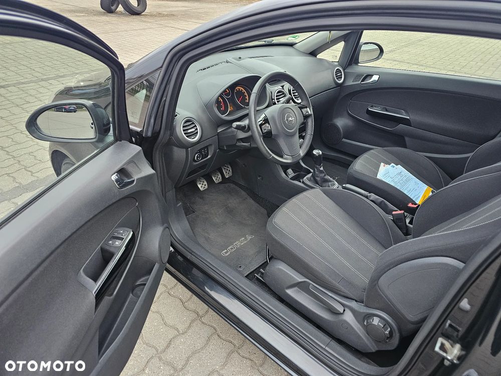 Opel Corsa 1.4 16V Sport - 9