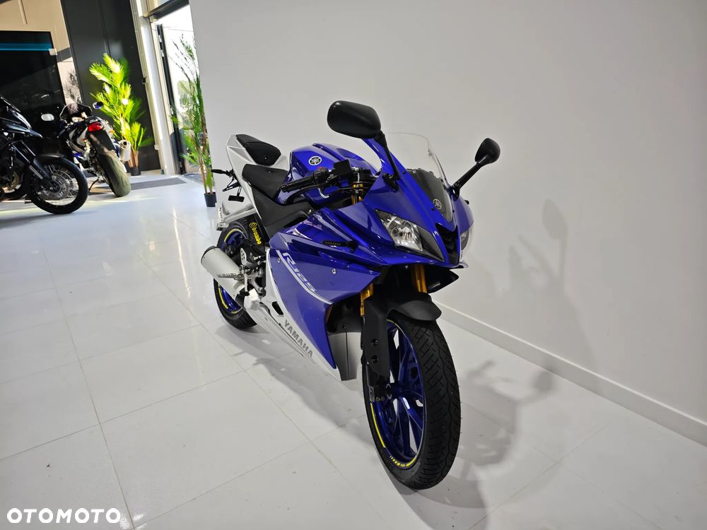 Yamaha YZF - 8