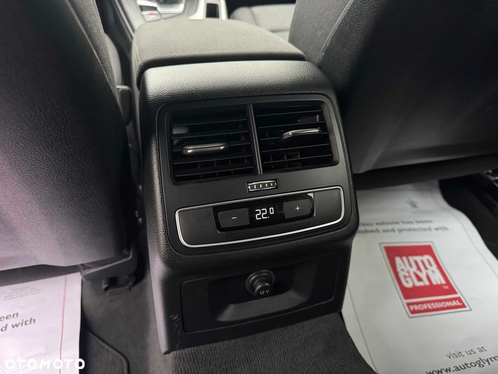 Audi A4 Avant 2.0 TDI S tronic - 22