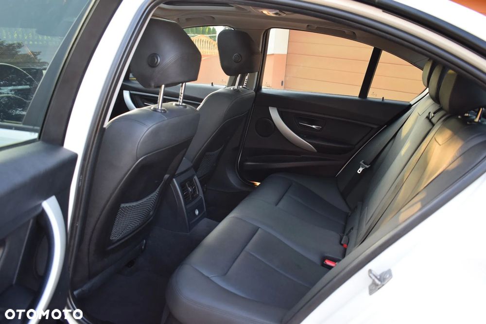 BMW Seria 3 - 8