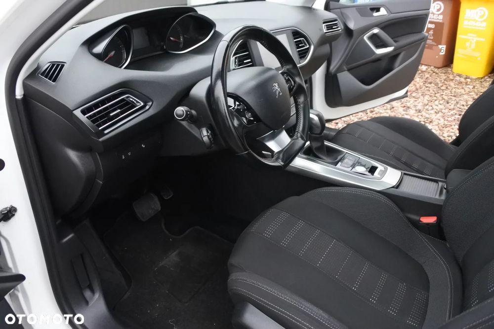 Peugeot 308 PureTech 130 GPF EAT8 Stop & Start Allure - 10