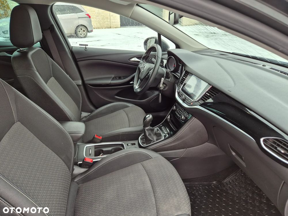 Opel Astra 1.4 Turbo Business - 25