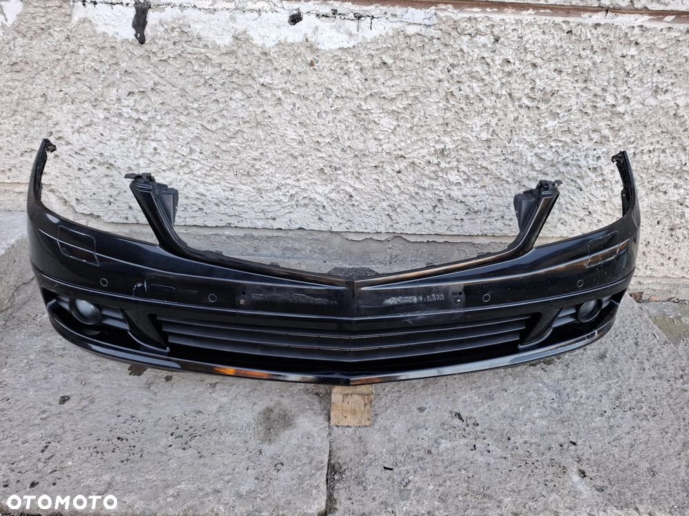 ZDERZAK PRZÓD PRZEDNI MERCEDES C-KLASA W204 07/11r - 2