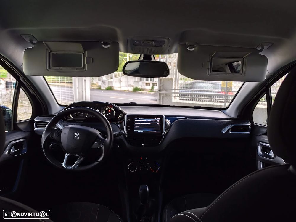 Peugeot 2008 1.6 BlueHDi Style - 28