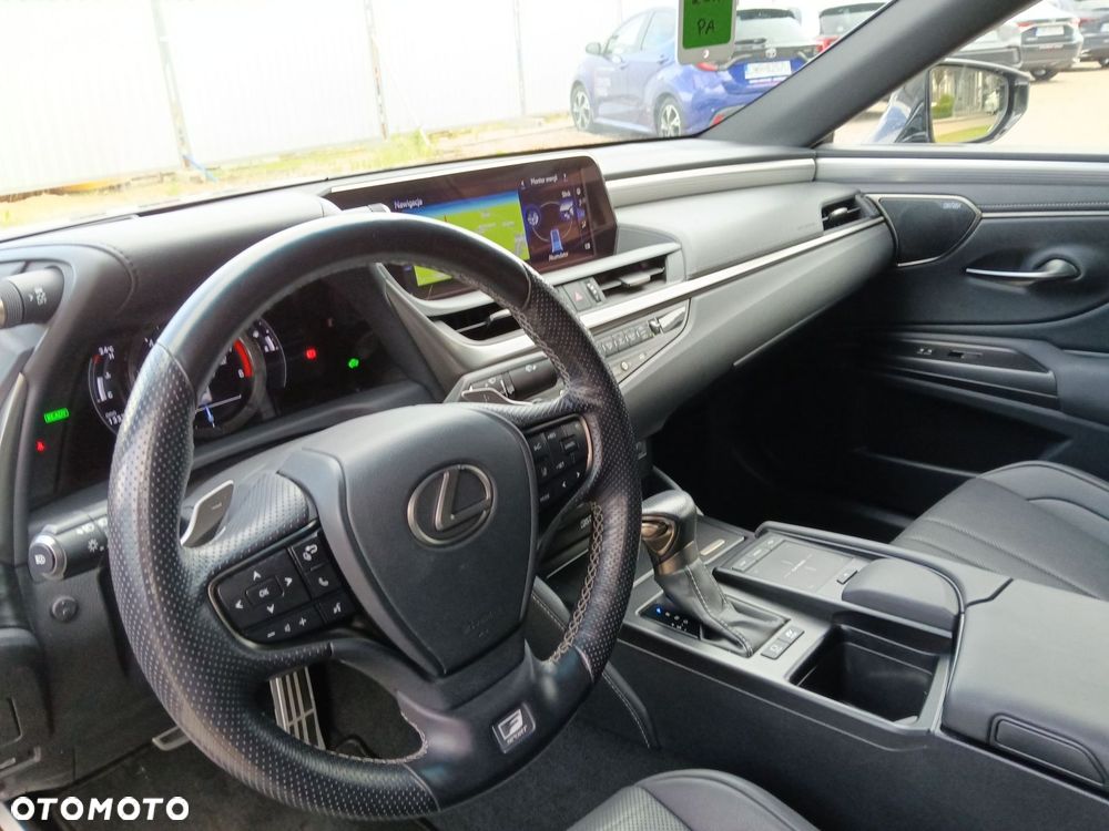Lexus ES 300h F Sport - 14
