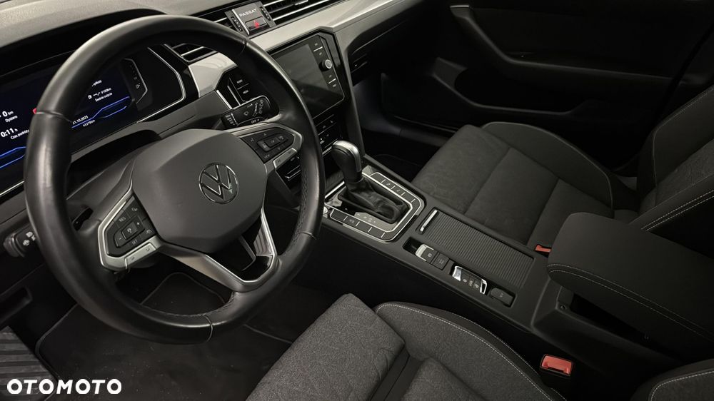 Volkswagen Passat 2.0 TDI EVO Business DSG - 9
