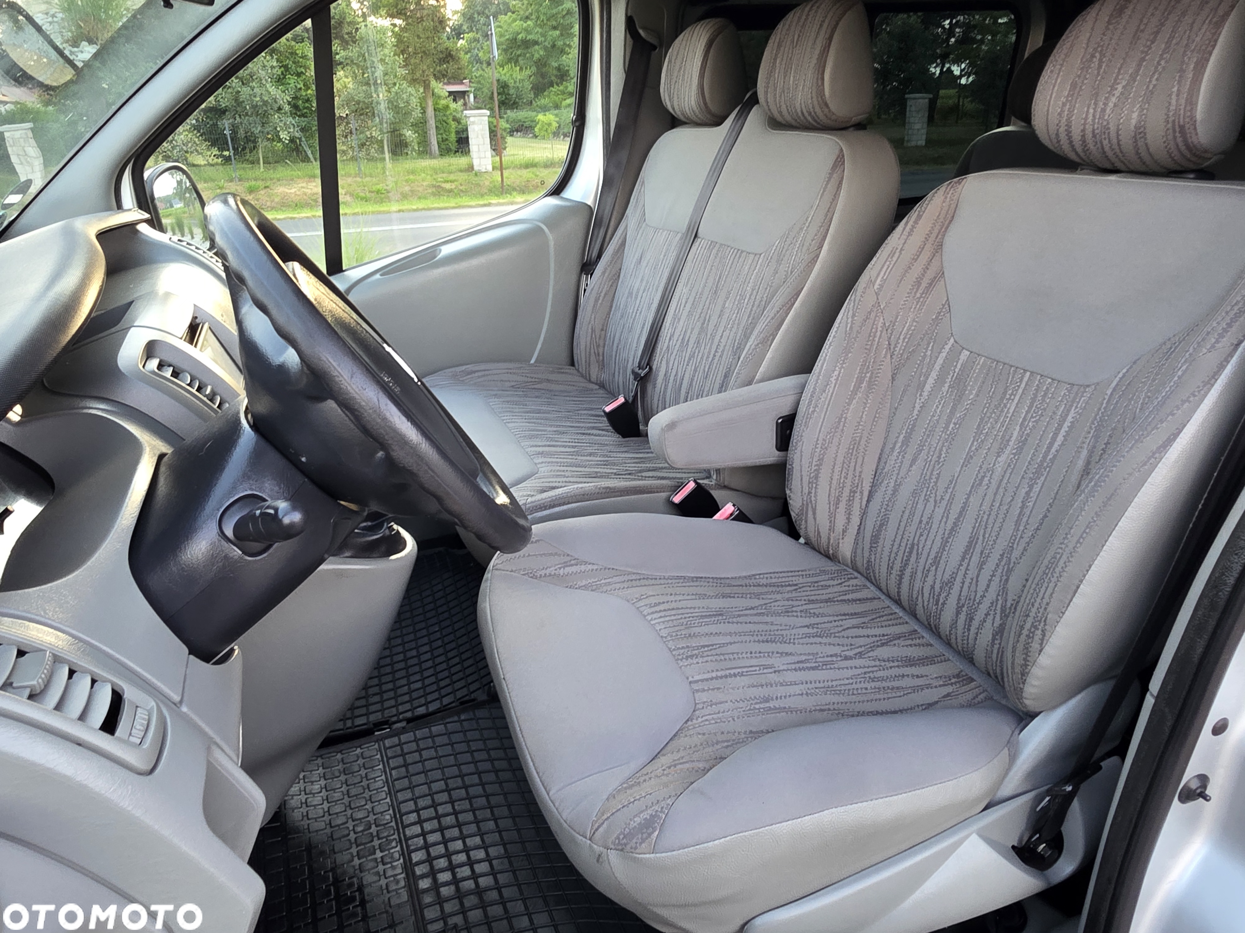 Renault Trafic 2.0 dCi 115 Combi L1H1 teilverglast - 20