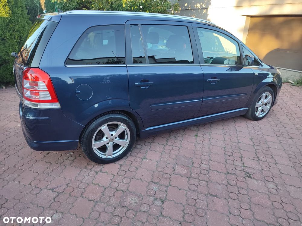 Opel Zafira - 16