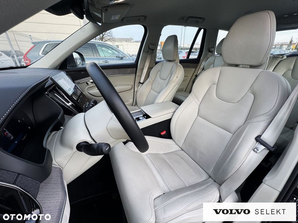 Volvo XC 90 - 30
