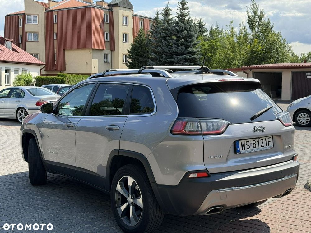 Jeep Cherokee - 9
