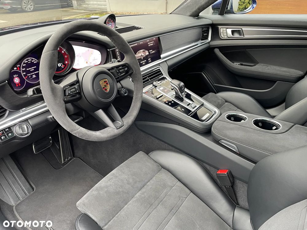 Porsche Panamera GTS - 37