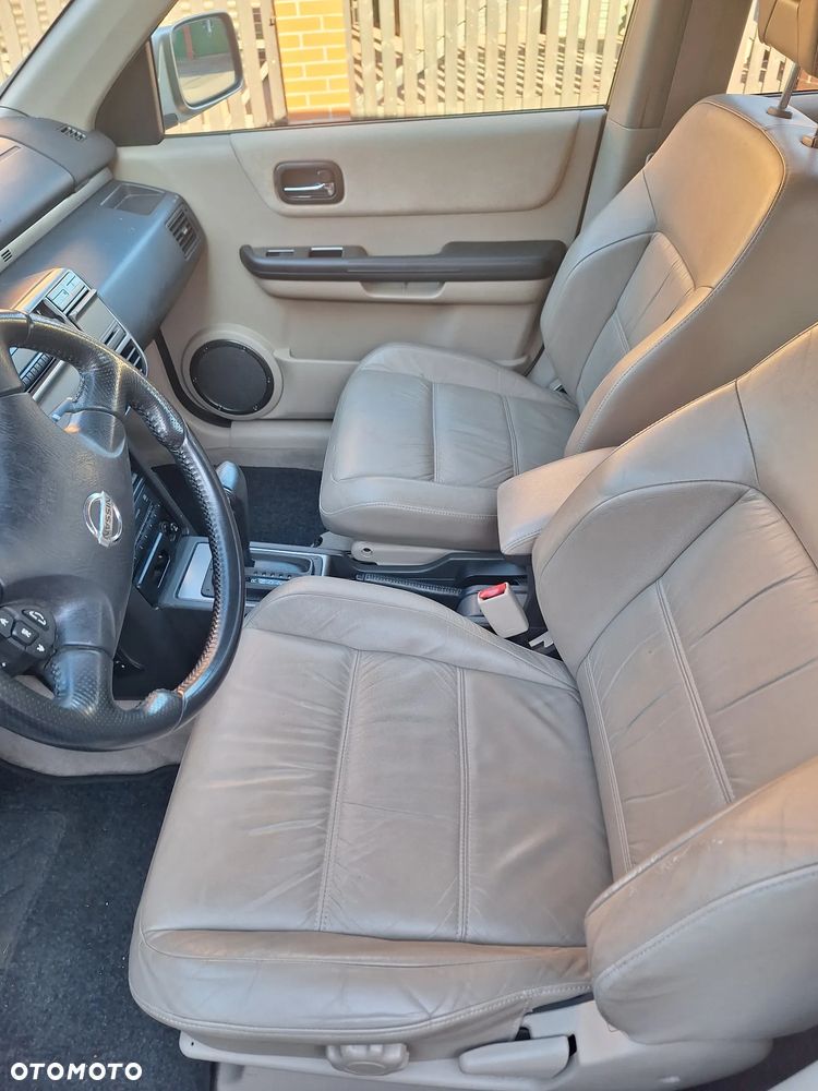 Nissan X-Trail - 11