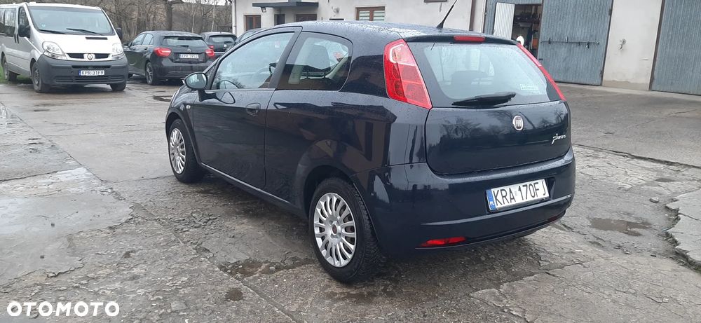 Fiat Grande Punto - 10