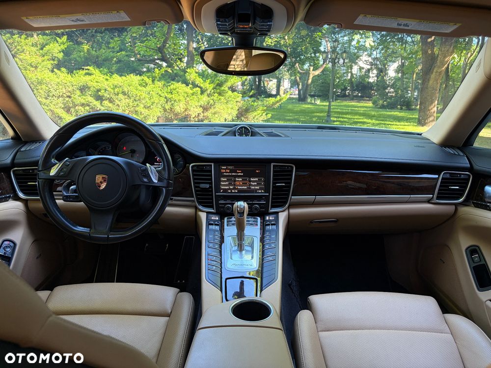 Porsche Panamera - 10