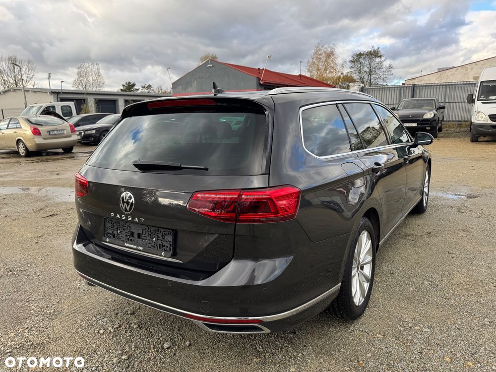 Volkswagen Passat Variant 2.0 TDI SCR DSG Highline - 8
