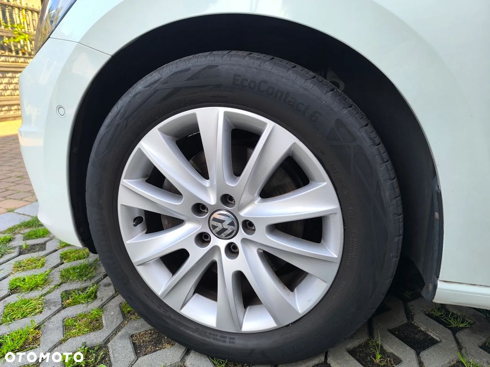 Volkswagen Touran 2.0 TDI BMT Comfortline DSG - 10
