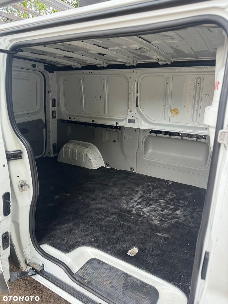 Opel Vivaro L2H1 2.9t - 13