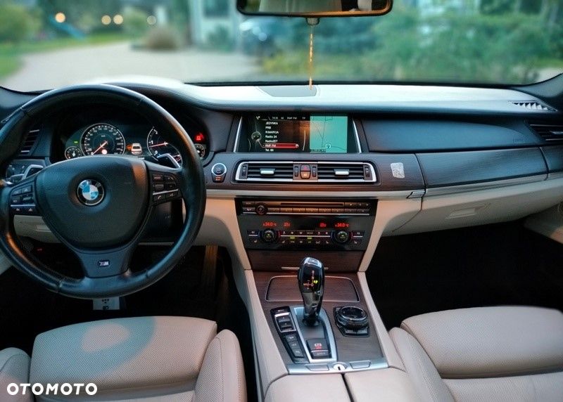 BMW Seria 7 740d - 15