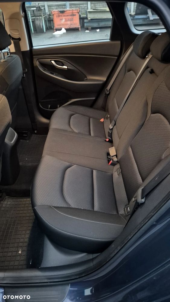 Hyundai i30 1.4 T-GDI Family+ - 6