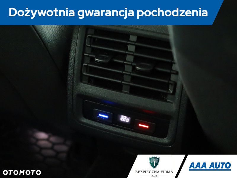 Volkswagen Golf - 11