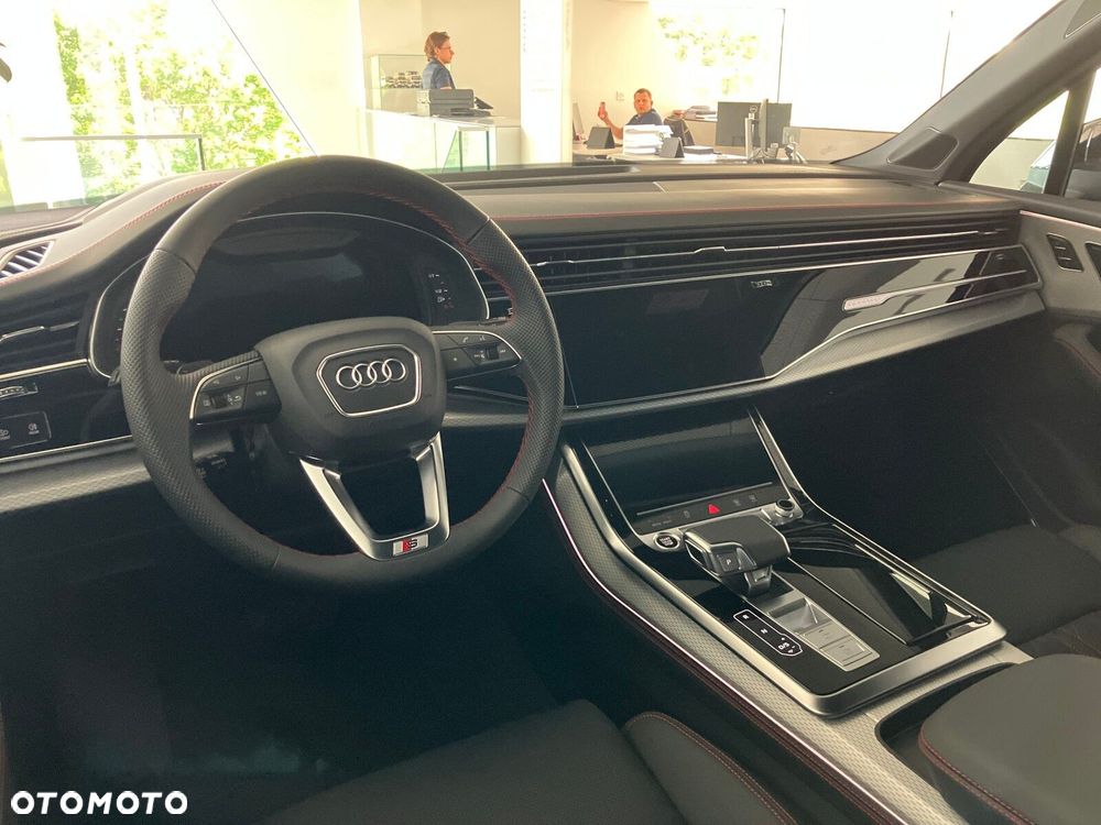 Audi Q7 - 10