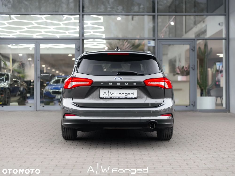 Ford Focus 2.0 EcoBlue Titanium - 11