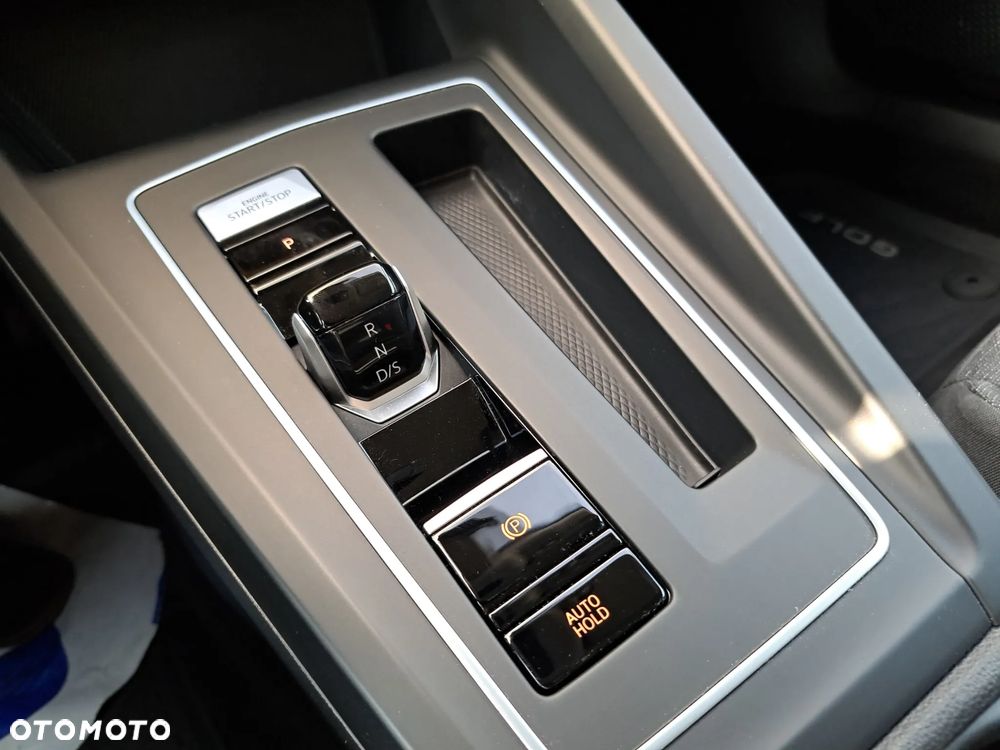 Volkswagen Golf - 17