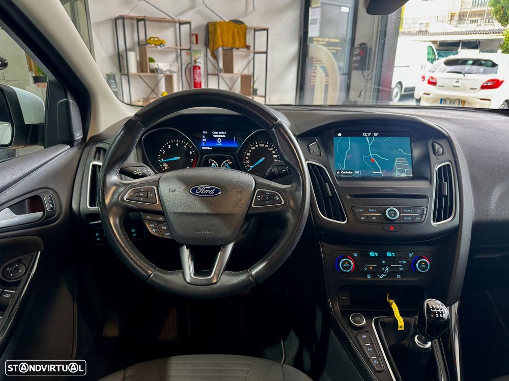 Ford Focus 1.0 SCTi Titanium - 13