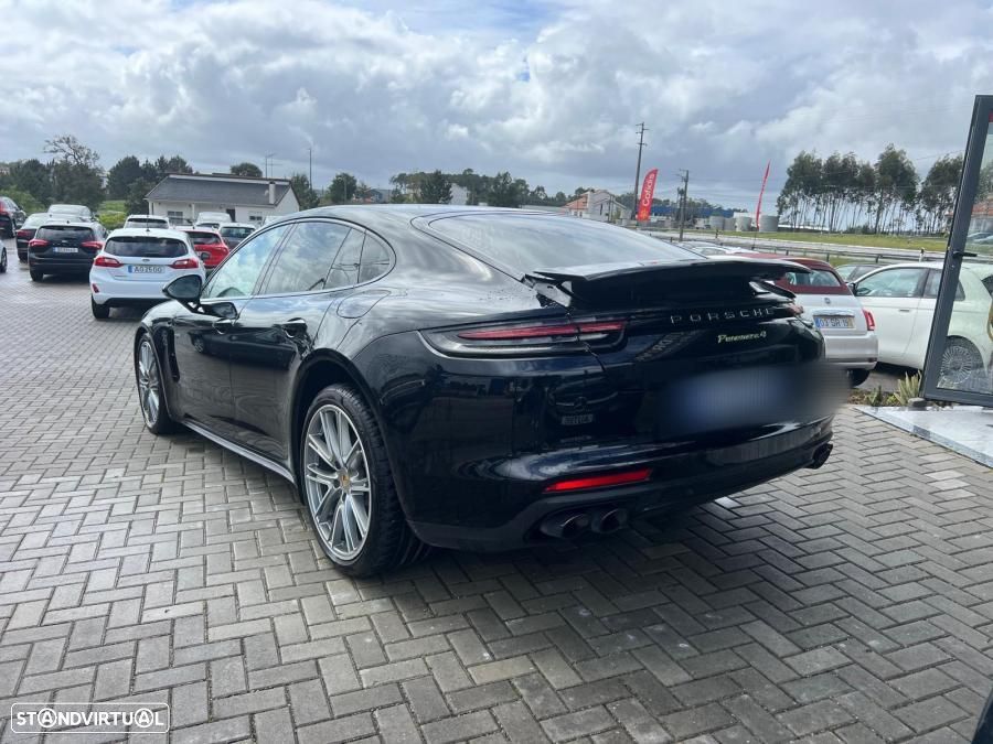 Porsche Panamera 4 E-Hybrid - 3