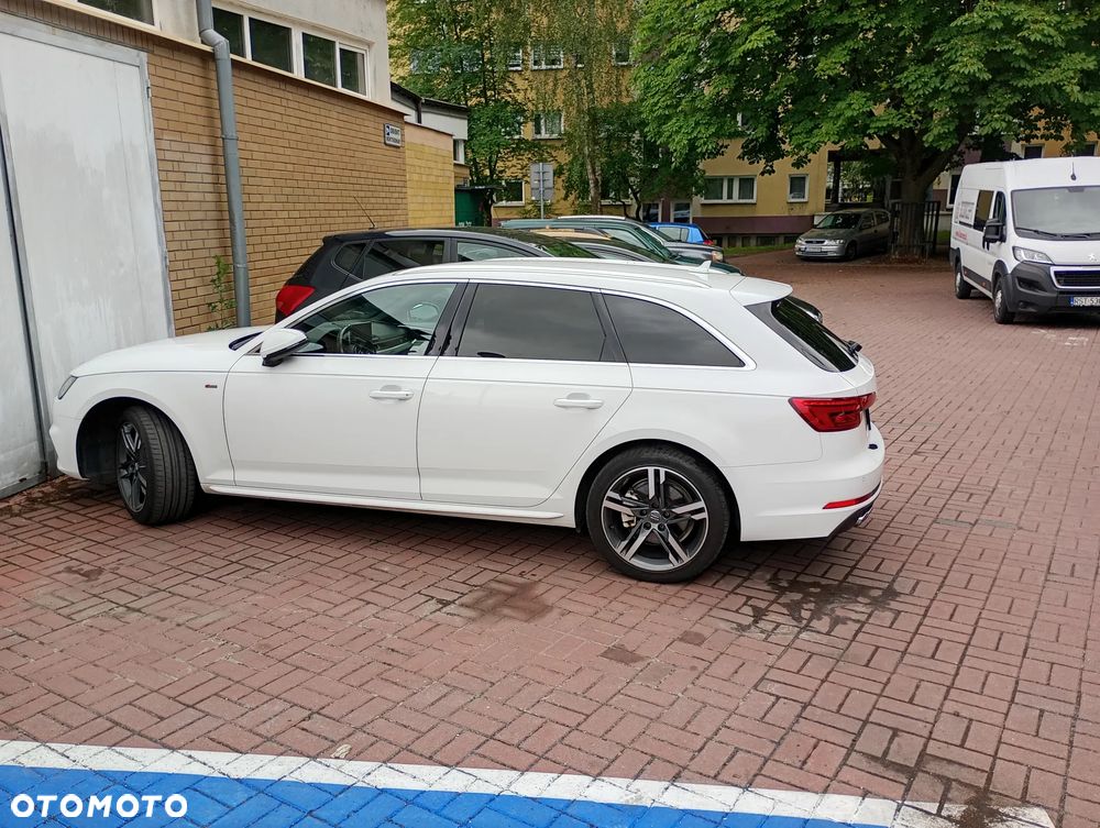 Audi A4 Avant 2.0 TDI DPF clean diesel multitronic S line Sportpaket - 32