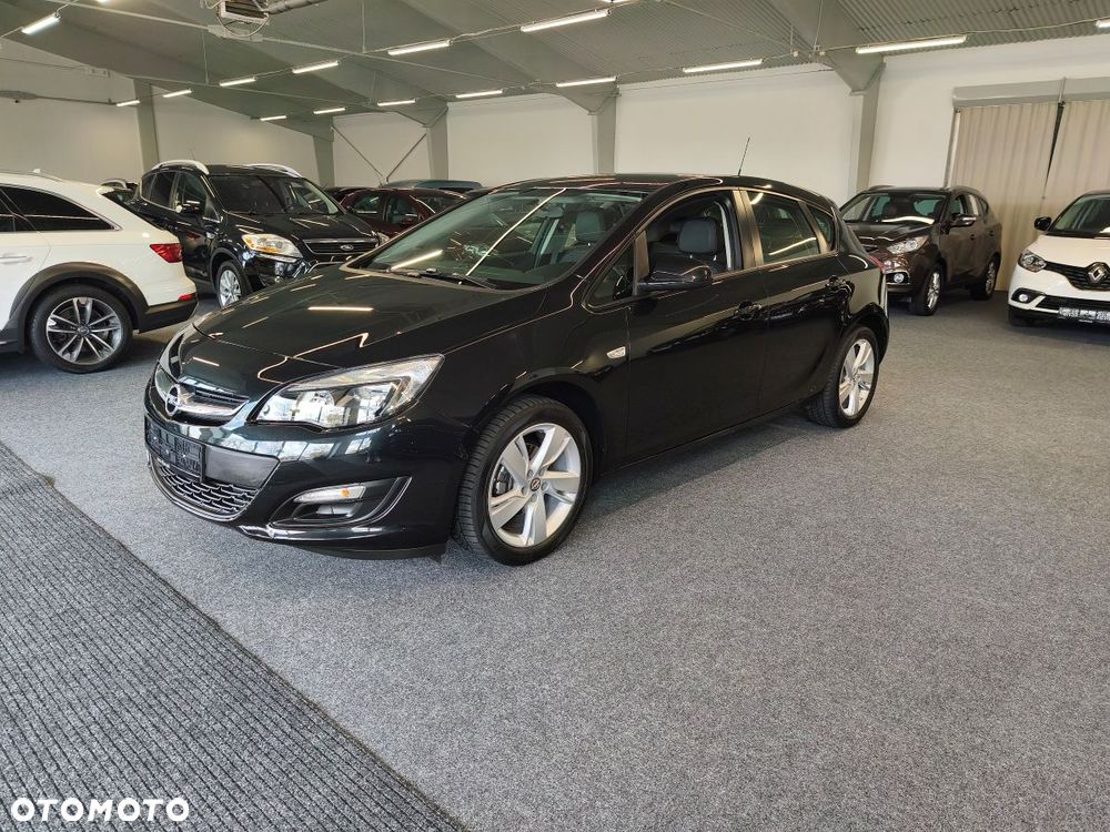 Opel Astra 1.6 Design Edition - 1