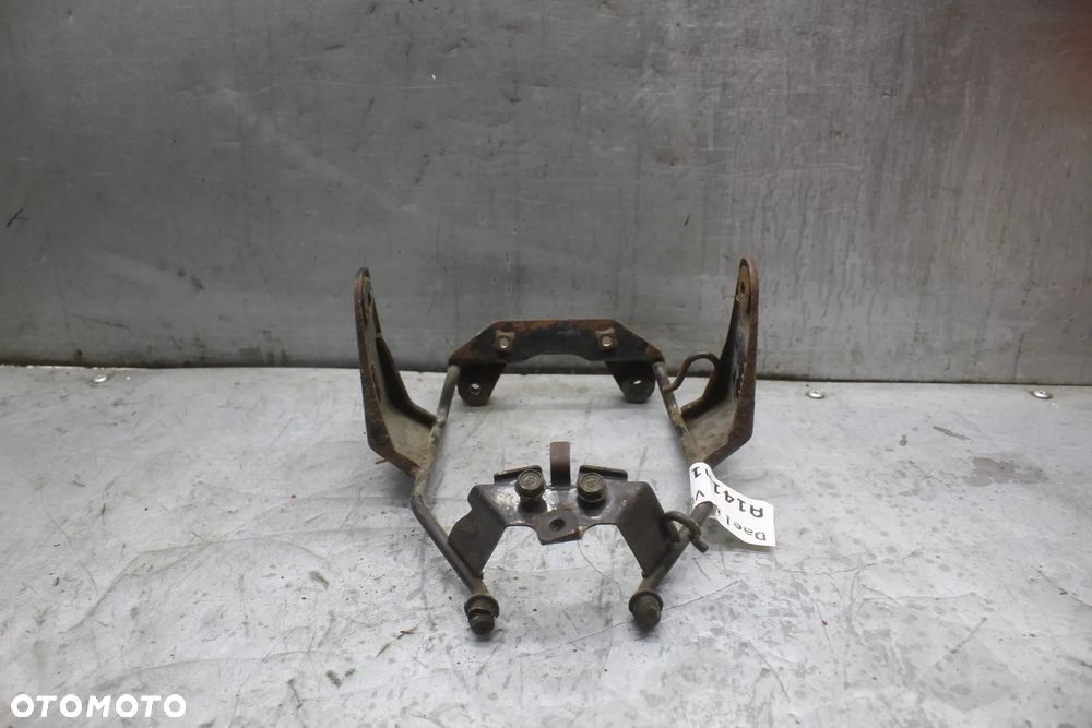 Daelim VT 125 VC uchwyt stelaż mocowanie lampy przód reflektora - 1