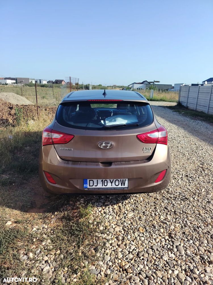 Hyundai i30 1.6 CRDI Comfort - 3