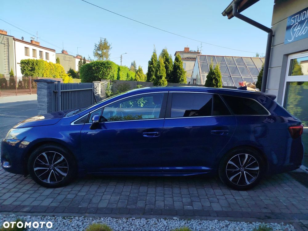 Toyota Avensis 1.8 Premium - 2