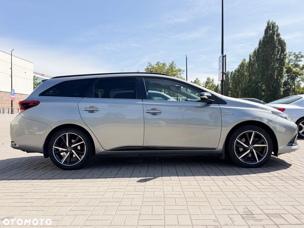 Toyota Auris Hybrid 135 Selection - 22