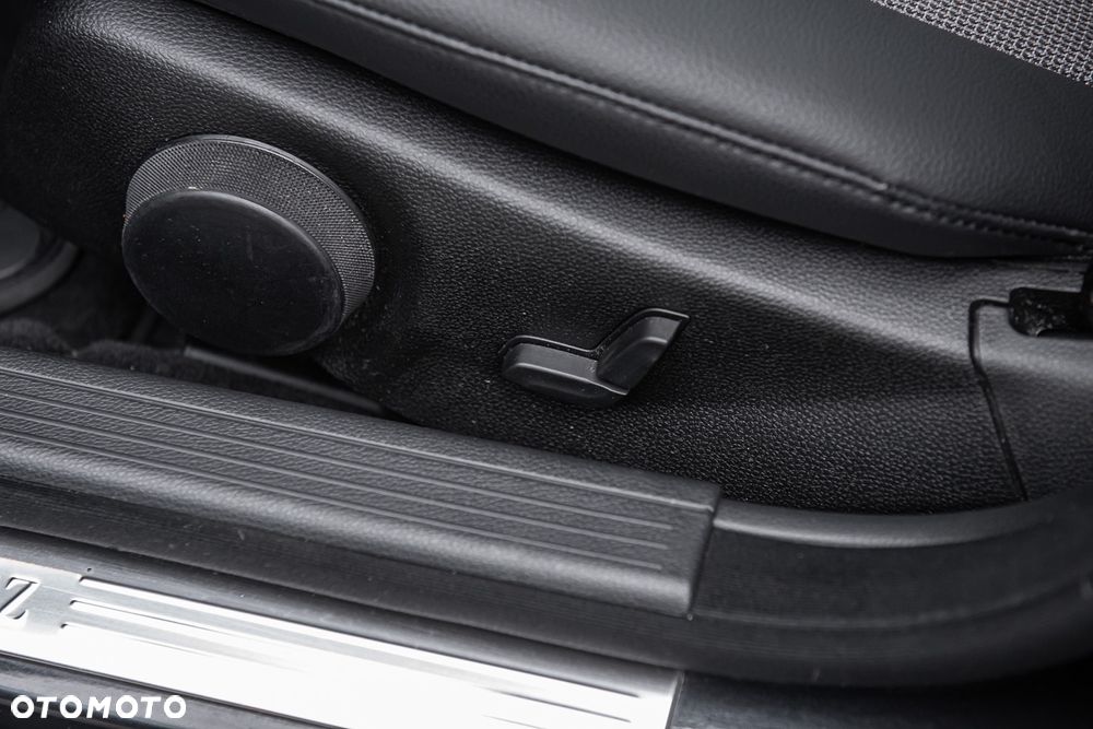 Mercedes-Benz Klasa C 200 T (BlueEFFICIENCY) 7G-TRONIC Avantgarde - 18